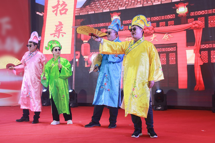 L:\企劃內(nèi)容整理\曠遠(yuǎn)歷年照片（附稿件）對(duì)內(nèi)照片（活動(dòng)、培訓(xùn)、事件）\2024年‚4.01（年會(huì)）\新聞稿新聞小p圖.jpg